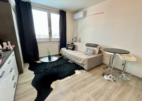 Slnečná, príjemná a zariadená garsónka na Štefánikovej ul.