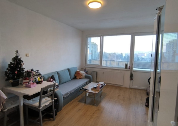 Garsónka s balkónom, 24 m2,  Chrenová