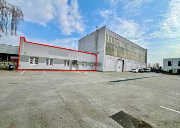 Obchodný priestor 249 m² s parkovaním – Cabajská, Nitra