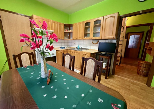 Priestranný 3-izbový byt s balkónom na Alexyho ulici