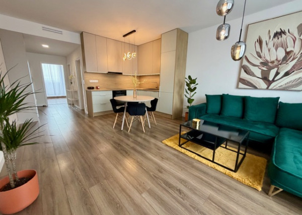 Luxusne zariadený 2-izbový byt s 2 balkónmi - Nová Nitra