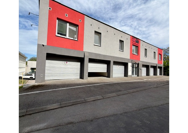 Garáž 19m² na diaľkové ovládanie Nitra- Čermáň