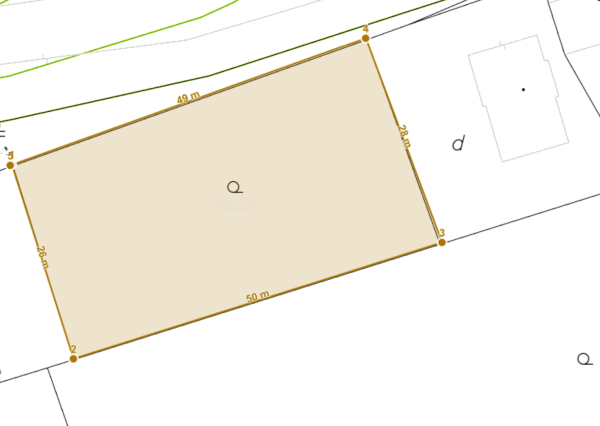 VEĽKÝ POZEMOK 1 403 m², studňa, siete