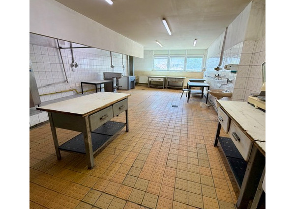 Gastro kuchyňa a sklady 207 m², Nitra – Horné Krškany