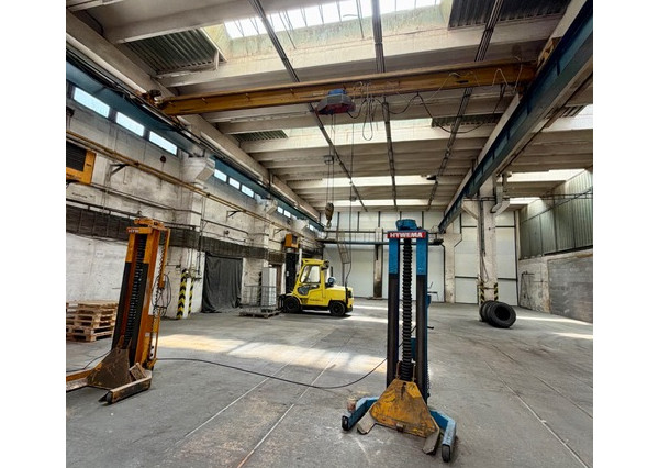 Prenájom haly 700 m² so žeriavmi Nitra – Krškany