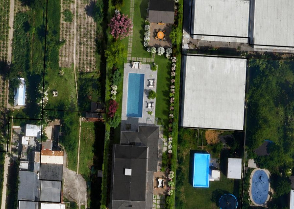 STAVEBNÝ POZEMOK - 1400 m², všetky IS na pozemku