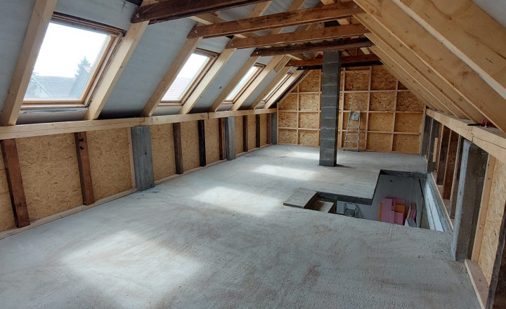 Pozemok s rozostavaným domom so stavebným povolením - 411 m² - fotografia 6