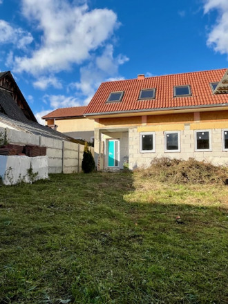 Pozemok s rozostavaným domom so stavebným povolením - 411 m² - fotografia 13