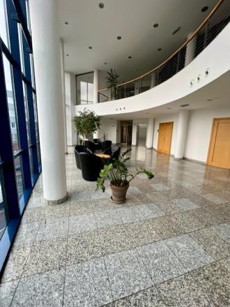Centrum mesta, parkovanie, klimatizácia, od 30 do 120m2 - fotografia 12