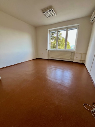 Kancelária Mlynárce, 22 m2, klimatizácia - fotografia 6