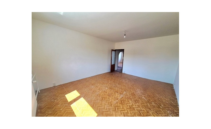 3izb. byt 78 m², samostané izb, lodžia z kuchyne, Zvolenská - fotografia 28