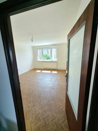 3izb. byt 78 m², samostané izb, lodžia z kuchyne, Zvolenská - fotografia 29