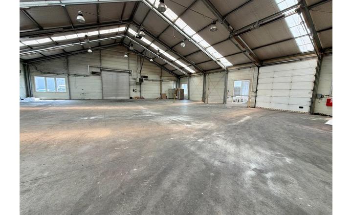 Prenájom haly 700 m² s rampou Nitra – Cabaj - fotografia 3
