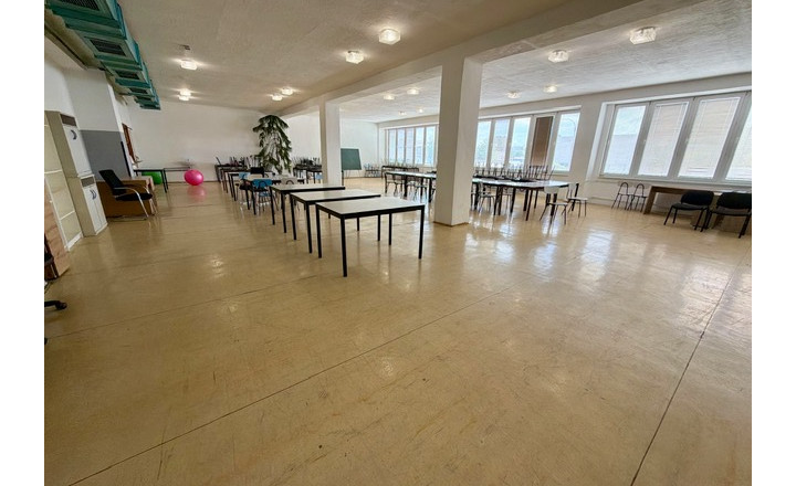Multifunkčný priestor 225 m² Nitra - Cabaj - fotografia 3