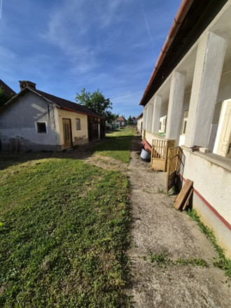 REZERVOVANÝ! Stavebný pozemok 1 201 m², IS - Horný Oháj - fotografia 10
