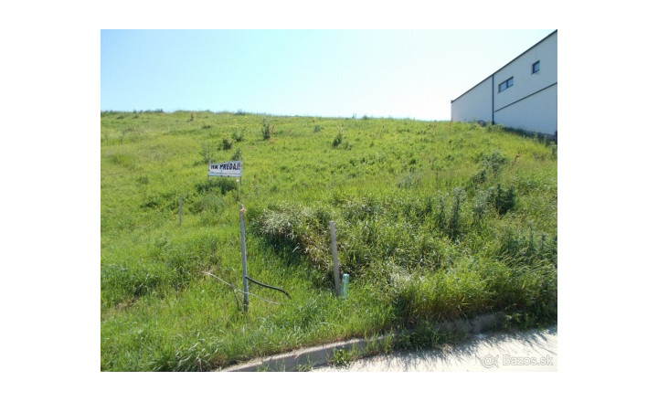 Stavebný pozemok s panoramatickým výhľadom na Zobor 1 686 m² - fotografia 8
