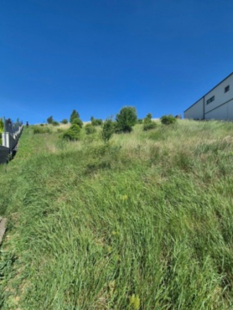 Stavebný pozemok s panoramatickým výhľadom na Zobor 1 686 m² - fotografia 3
