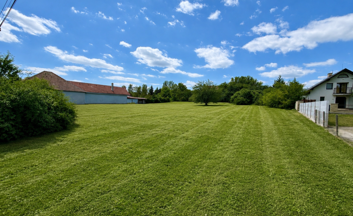Investičný pozemok v najkrajšej obci na Slovensku 4 459 m²