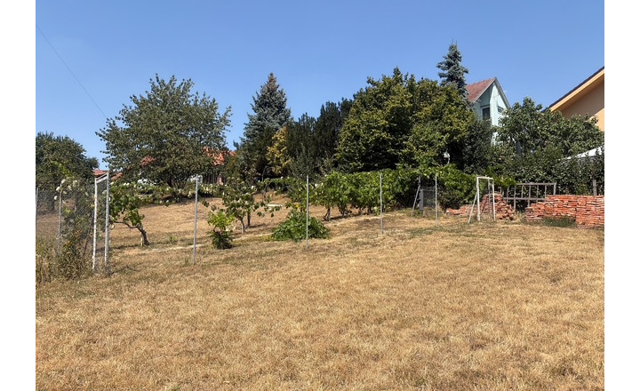Stavebný pozemok 1 093 m², všetky siete pred pozemkom - fotografia 16