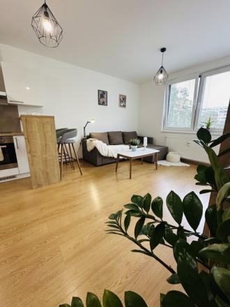 PRENÁJOM: Štýlový 2i byt s loggiou v Arboria Trnava - fotografia 15