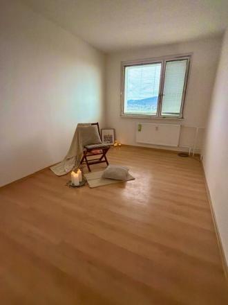 3izb. byt 78 m², samostané izb, lodžia z kuchyne, Zvolenská - fotografia 2