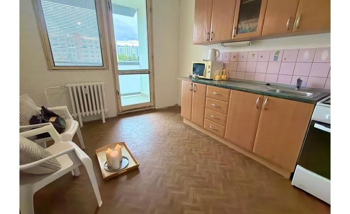 3izb. byt 78 m², samostané izb, lodžia z kuchyne, Zvolenská - fotografia 14