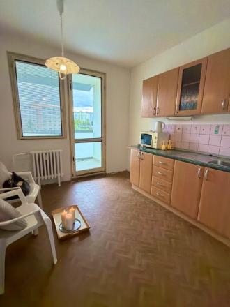 3izb. byt 78 m², samostané izb, lodžia z kuchyne, Zvolenská - fotografia 15
