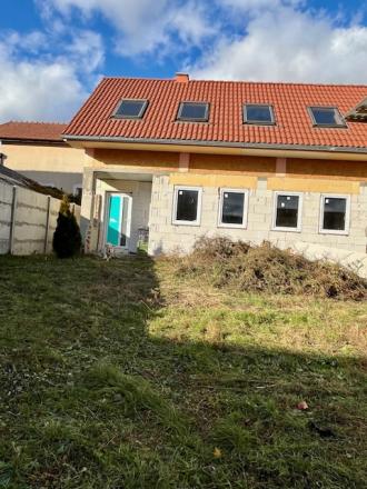 Pozemok s rozostavaným domom so stavebným povolením - 411 m² - fotografia 14