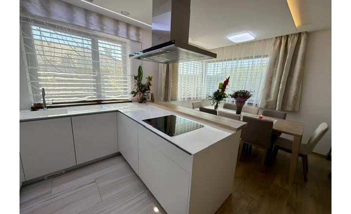 INTELIGENTNÝ 5-IZB. BUNGALOV - 1 316 m² FITNESS, DVOJGARÁŽ - fotografia 30