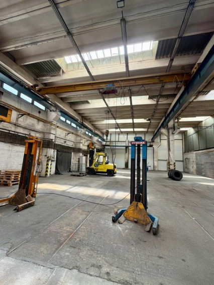 Prenájom haly 1100 m² so žeriavmi Nitra – Cabaj