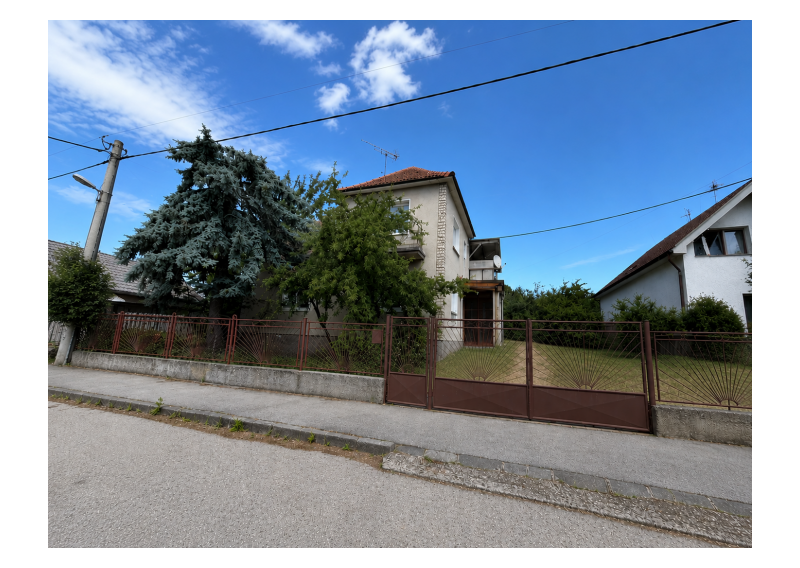 RD CHRENOVÁ s pozemkom 1 116 m², pôvodný stav
